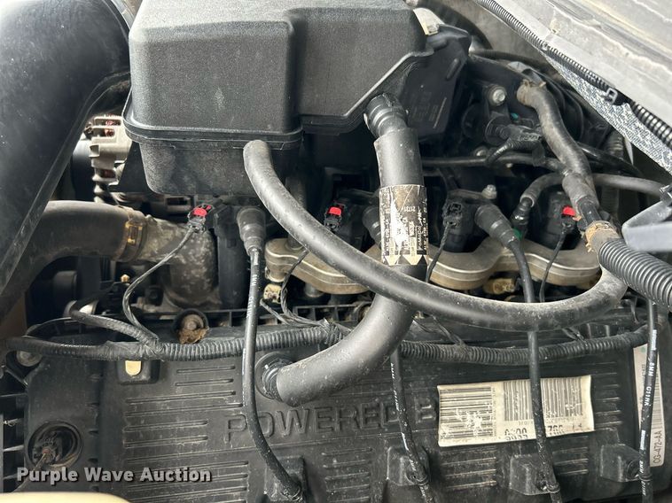 image for item KH9561 2012 Ford F350 XLT Super Duty  SuperCab utility bed pickup truck