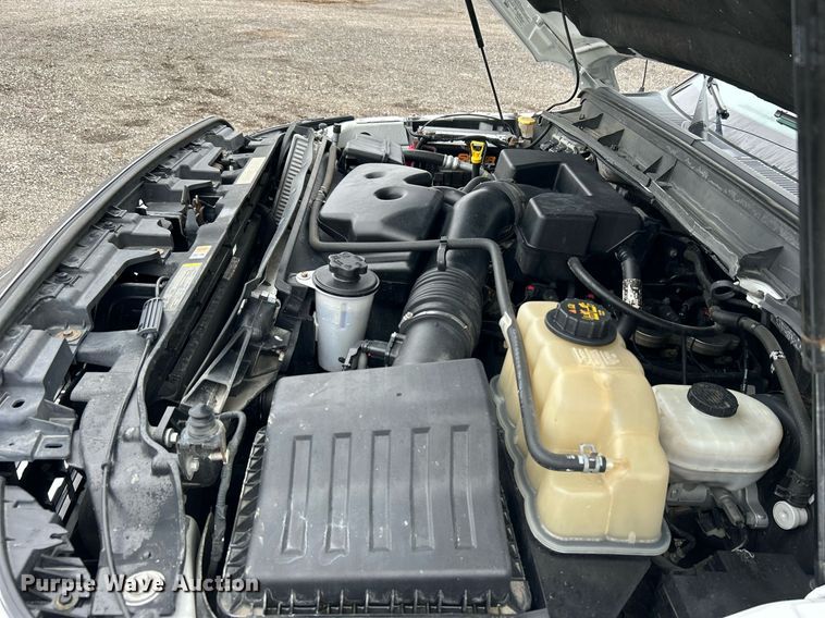 image for item KH9561 2012 Ford F350 XLT Super Duty  SuperCab utility bed pickup truck