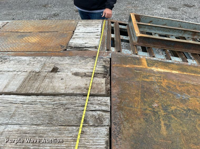 image for item KH9563 2006 Interstate Trailer  equipment trailer