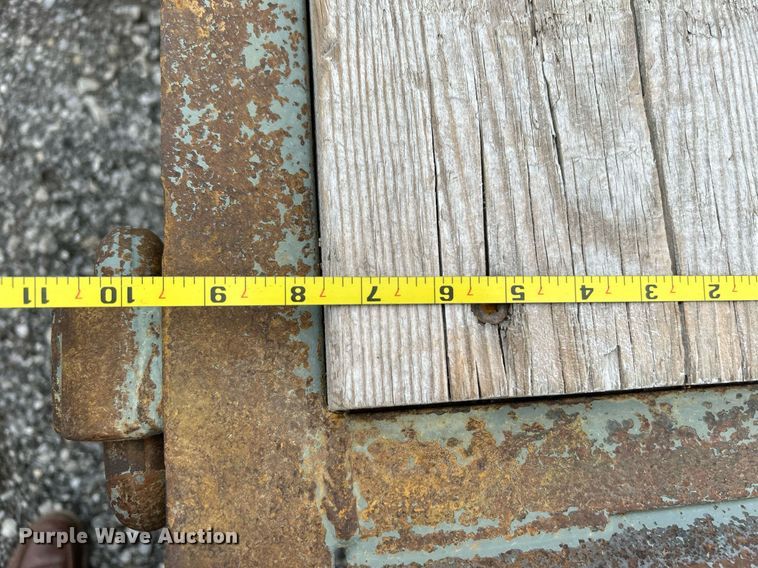 image for item KH9563 2006 Interstate Trailer  equipment trailer