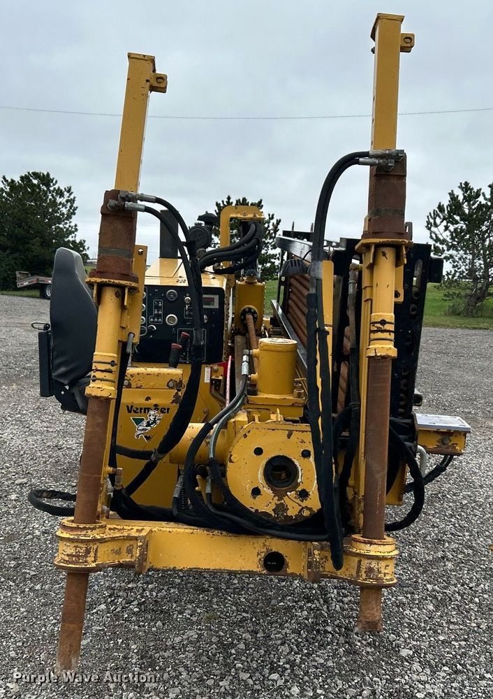 image for item KH9564 2000 Vermeer Navigator D10x15  directional boring unit