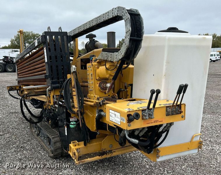 image for item KH9564 2000 Vermeer Navigator D10x15  directional boring unit