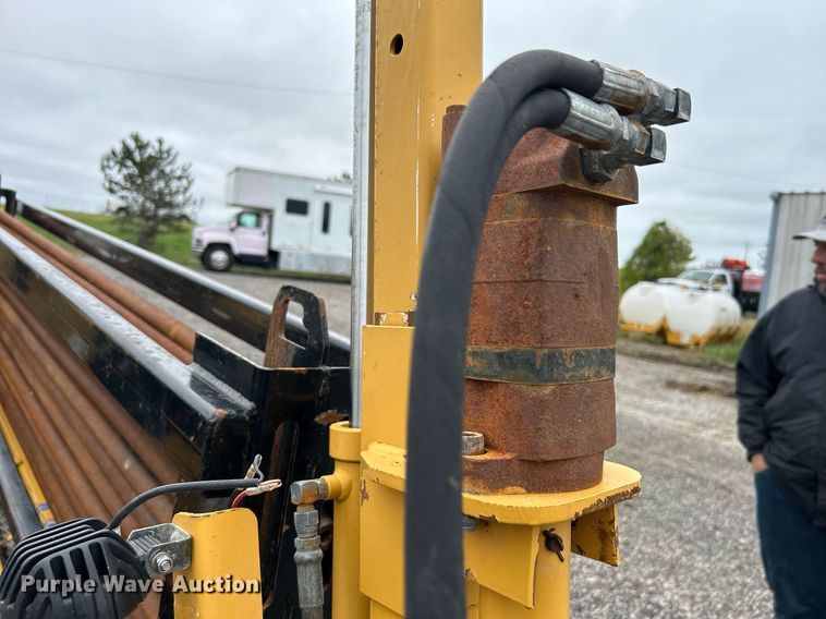 image for item KH9564 2000 Vermeer Navigator D10x15  directional boring unit