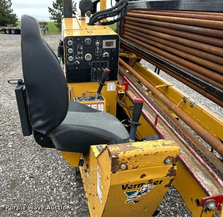image for item KH9564 2000 Vermeer Navigator D10x15  directional boring unit