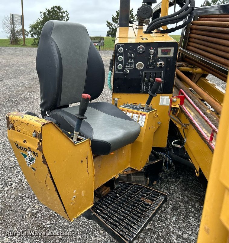 image for item KH9564 2000 Vermeer Navigator D10x15  directional boring unit