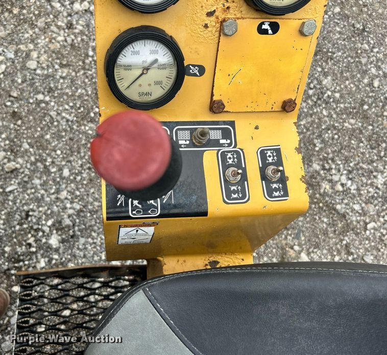 image for item KH9564 2000 Vermeer Navigator D10x15  directional boring unit