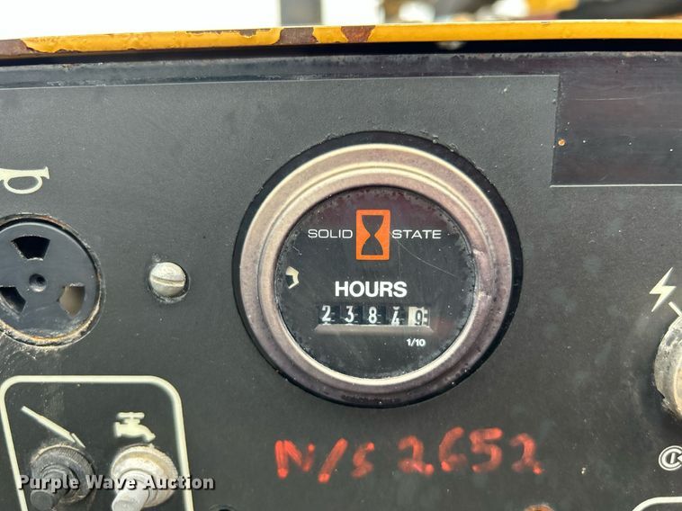 image for item KH9564 2000 Vermeer Navigator D10x15  directional boring unit