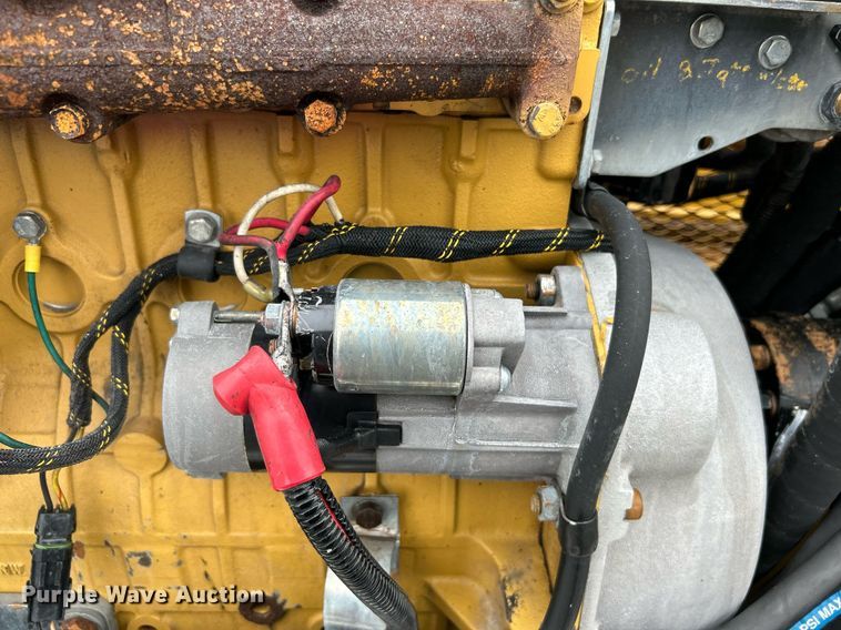 image for item KH9564 2000 Vermeer Navigator D10x15  directional boring unit