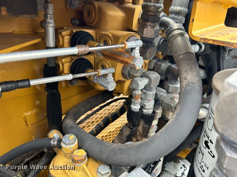 image for item KH9564 2000 Vermeer Navigator D10x15  directional boring unit