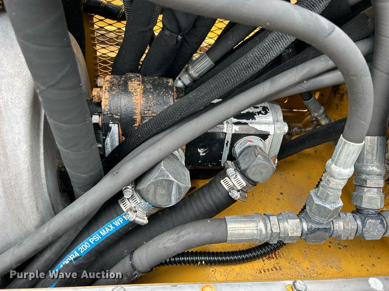 image for item KH9564 2000 Vermeer Navigator D10x15  directional boring unit