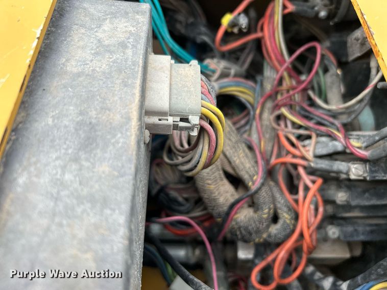 image for item KH9564 2000 Vermeer Navigator D10x15  directional boring unit