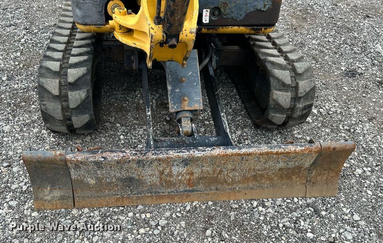 image for item KH9566 2008 John Deere 17D  mini excavator