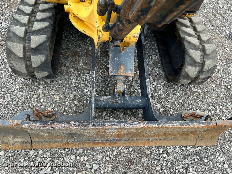 image for item KH9566 2008 John Deere 17D  mini excavator