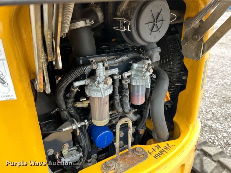 image for item KH9566 2008 John Deere 17D  mini excavator