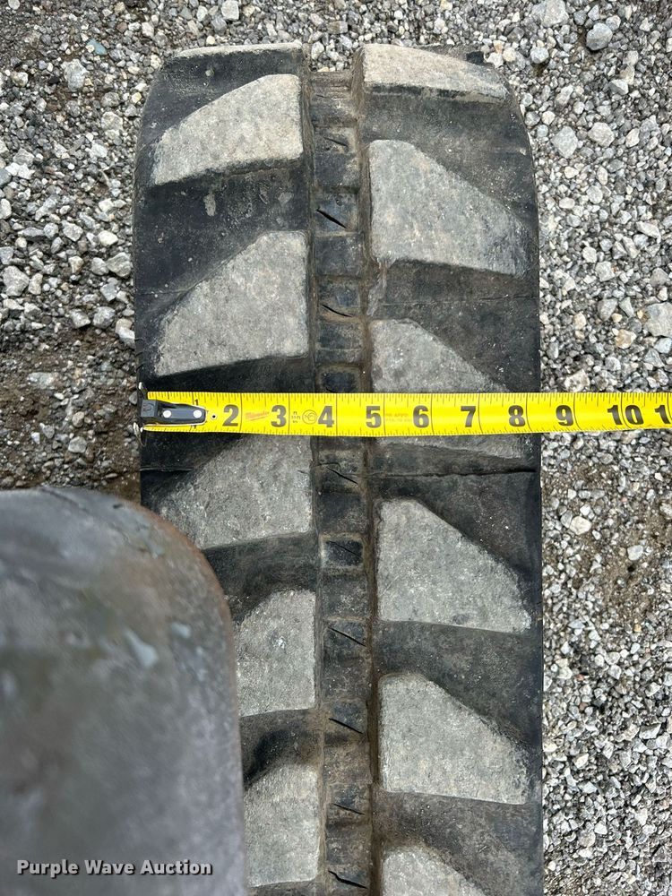 image for item KH9566 2008 John Deere 17D  mini excavator