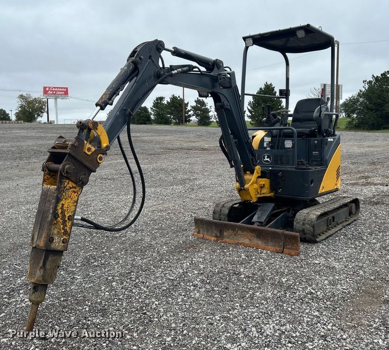 image for item KH9569 2007 John Deere 17D  mini excavator