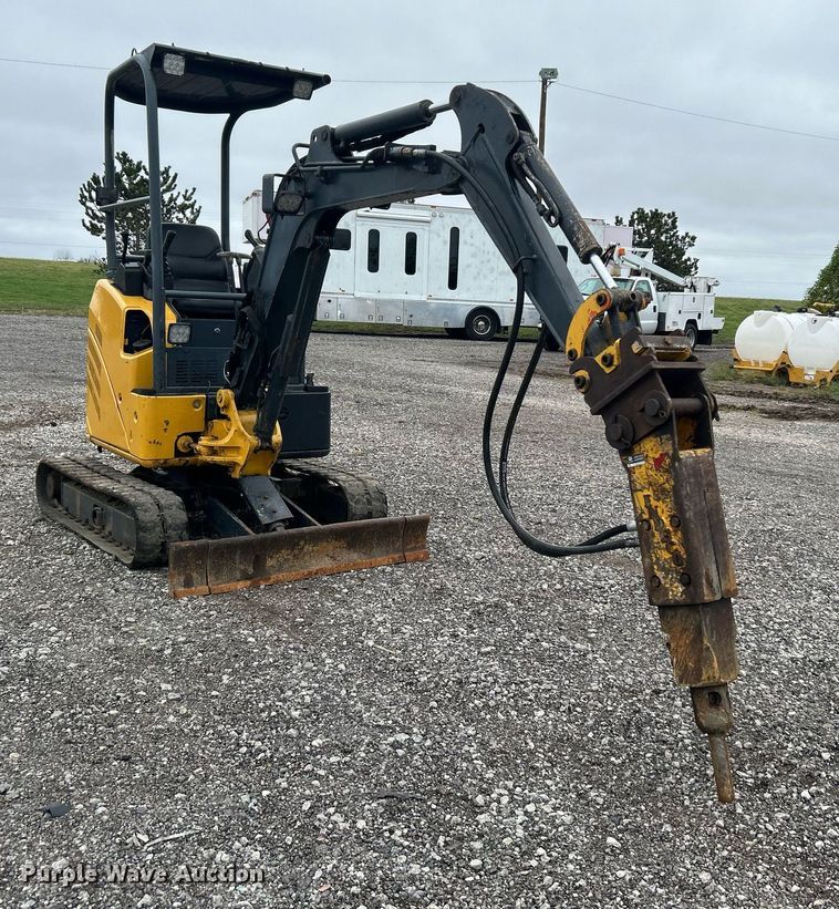 image for item KH9569 2007 John Deere 17D  mini excavator