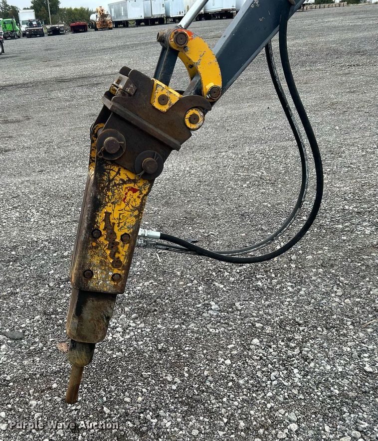 image for item KH9569 2007 John Deere 17D  mini excavator