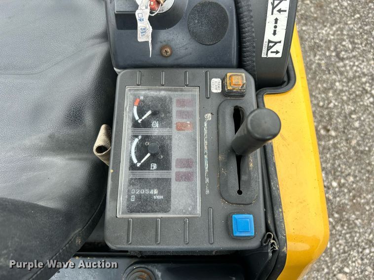 image for item KH9569 2007 John Deere 17D  mini excavator