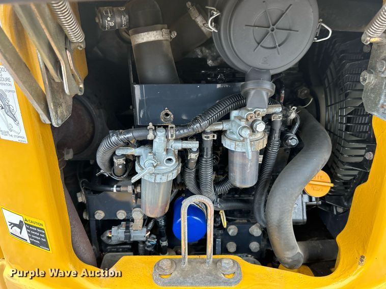 image for item KH9569 2007 John Deere 17D  mini excavator