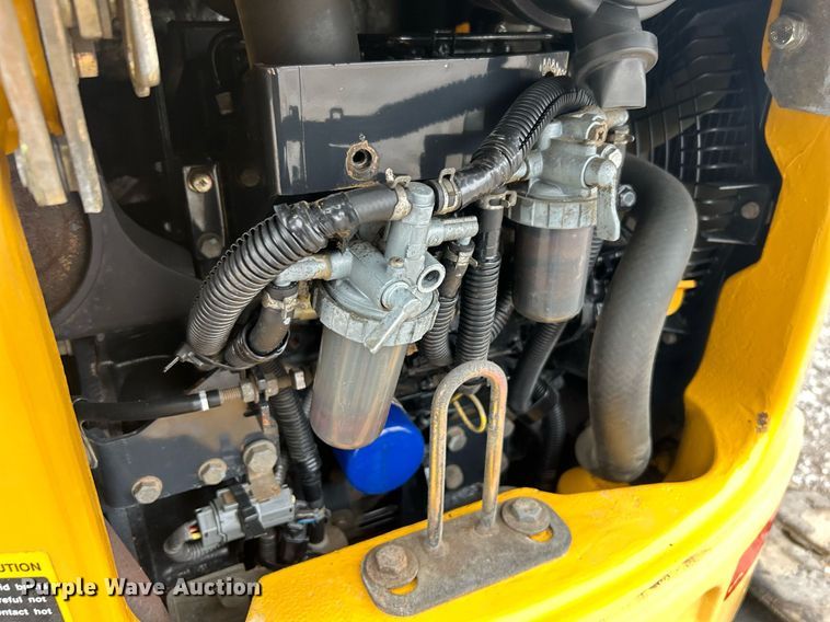 image for item KH9569 2007 John Deere 17D  mini excavator