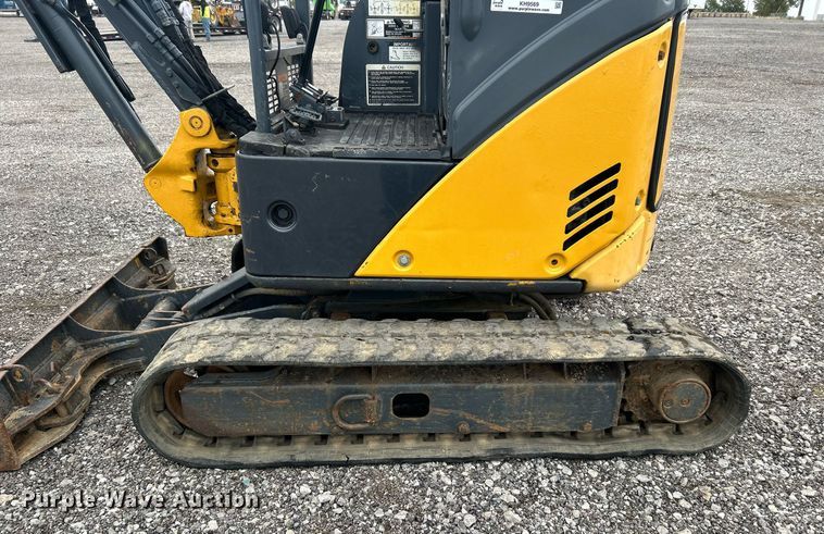 image for item KH9569 2007 John Deere 17D  mini excavator