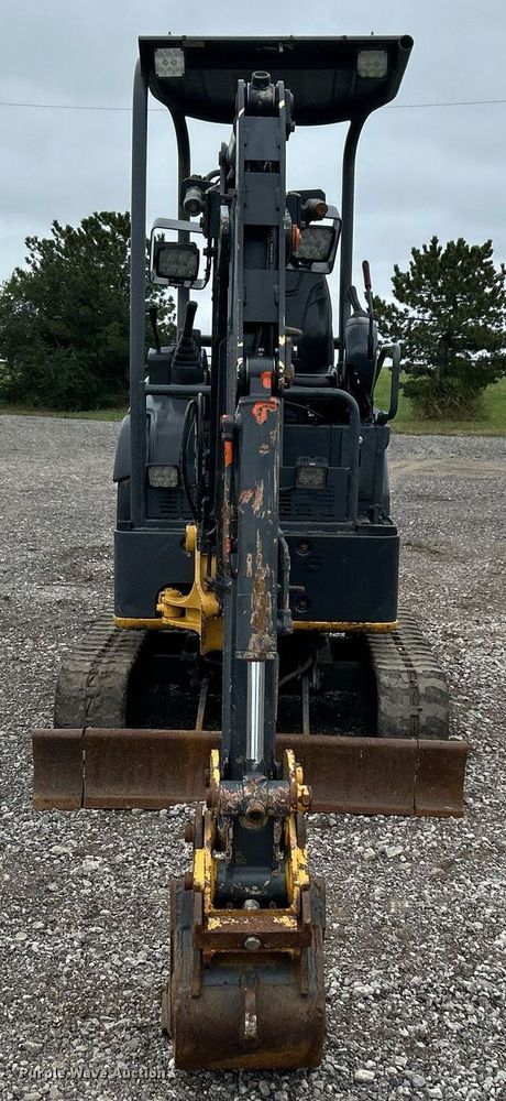 image for item KH9570 2007 John Deere 17D  mini excavator