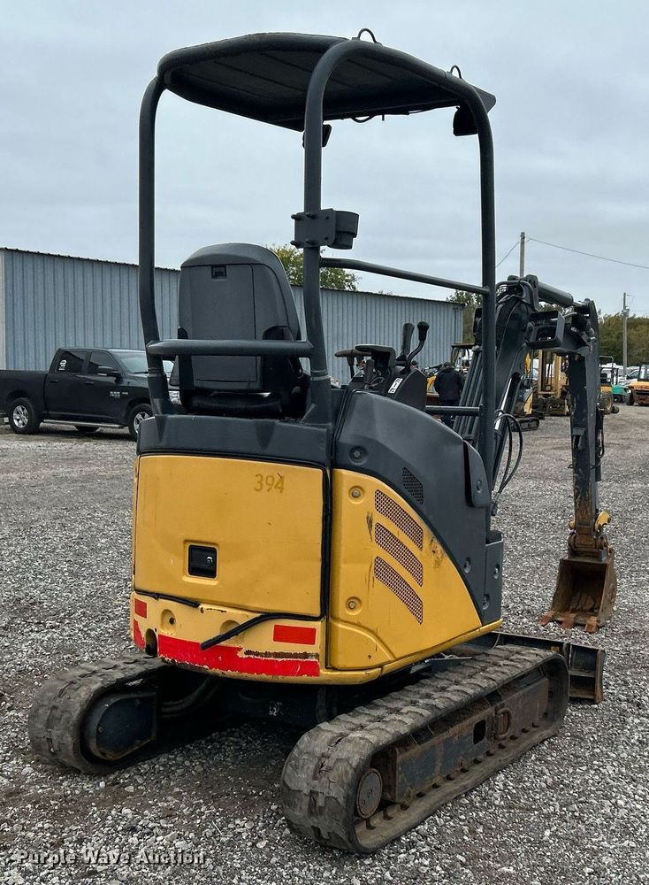 image for item KH9570 2007 John Deere 17D  mini excavator