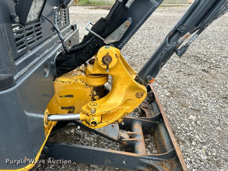 image for item KH9570 2007 John Deere 17D  mini excavator