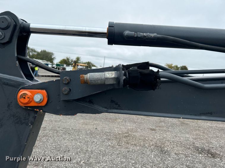 image for item KH9570 2007 John Deere 17D  mini excavator