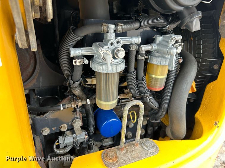 image for item KH9570 2007 John Deere 17D  mini excavator