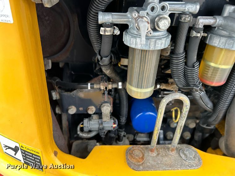 image for item KH9570 2007 John Deere 17D  mini excavator