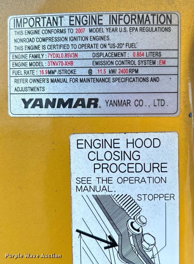 image for item KH9570 2007 John Deere 17D  mini excavator