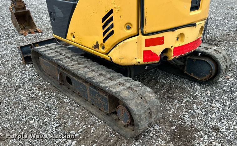 image for item KH9570 2007 John Deere 17D  mini excavator