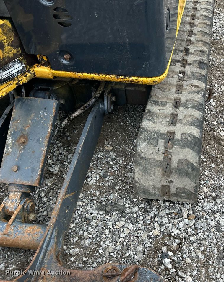 image for item KH9570 2007 John Deere 17D  mini excavator