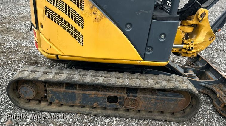 image for item KH9570 2007 John Deere 17D  mini excavator