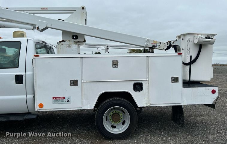 image for item KH9571 2008 Ford F450 Super Duty  bucket truck