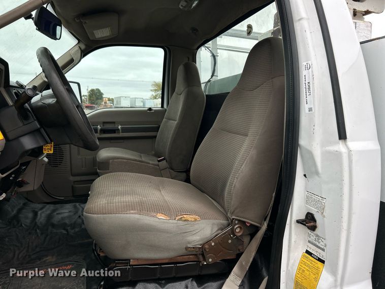 image for item KH9571 2008 Ford F450 Super Duty  bucket truck