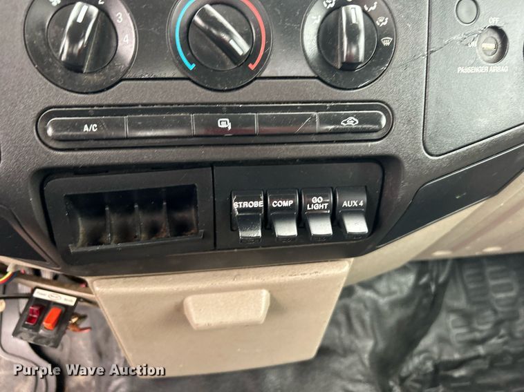 image for item KH9571 2008 Ford F450 Super Duty  bucket truck