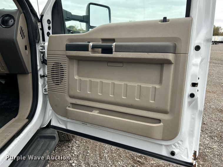 image for item KH9571 2008 Ford F450 Super Duty  bucket truck