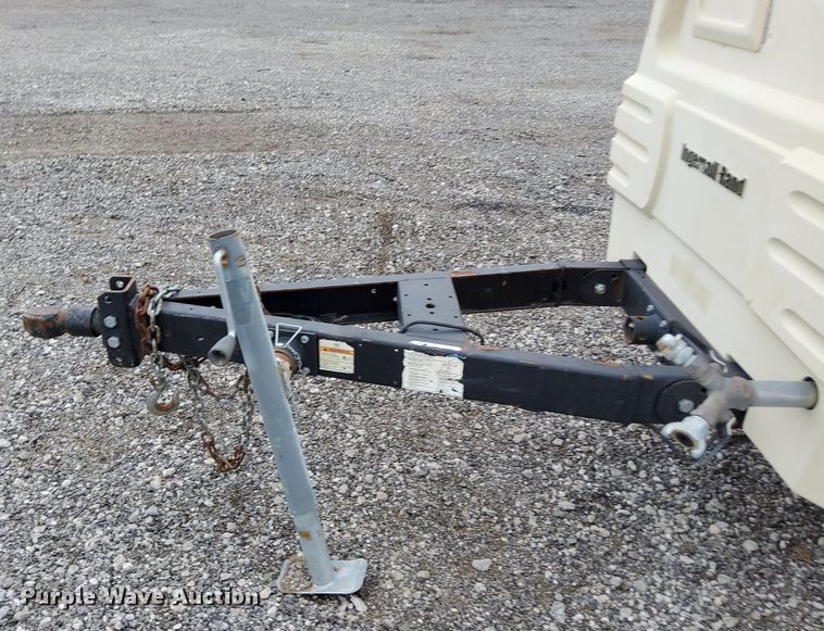 image for item KH9573 2012 Doosan P185  air compressor