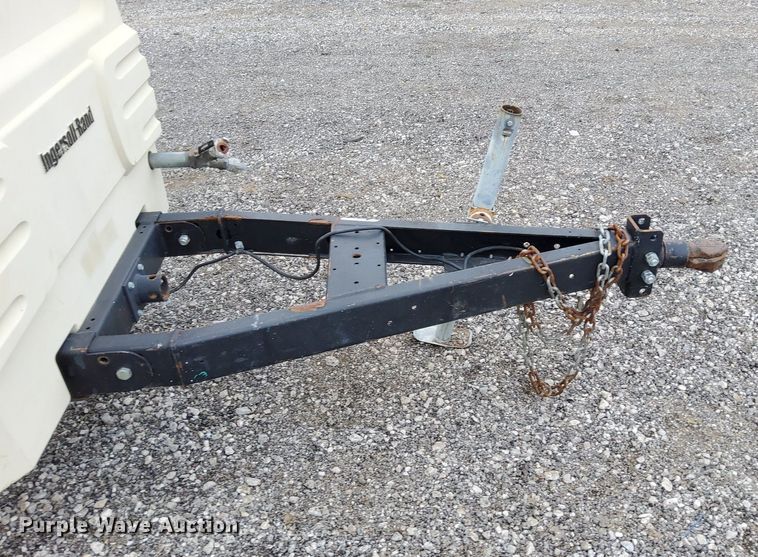 image for item KH9573 2012 Doosan P185  air compressor