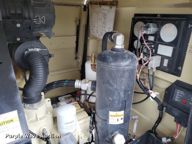 image for item KH9573 2012 Doosan P185  air compressor