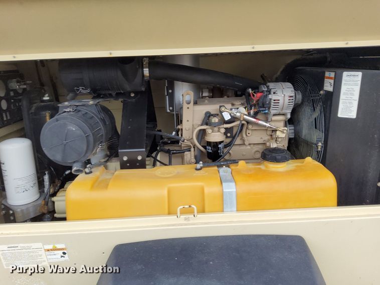 image for item KH9573 2012 Doosan P185  air compressor