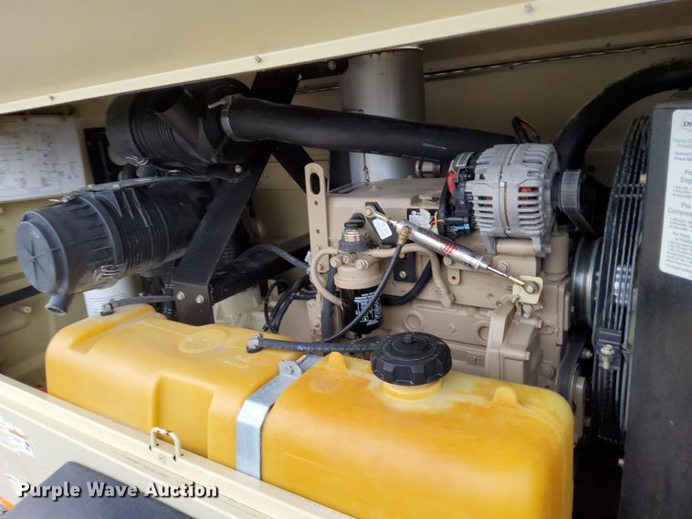 image for item KH9573 2012 Doosan P185  air compressor