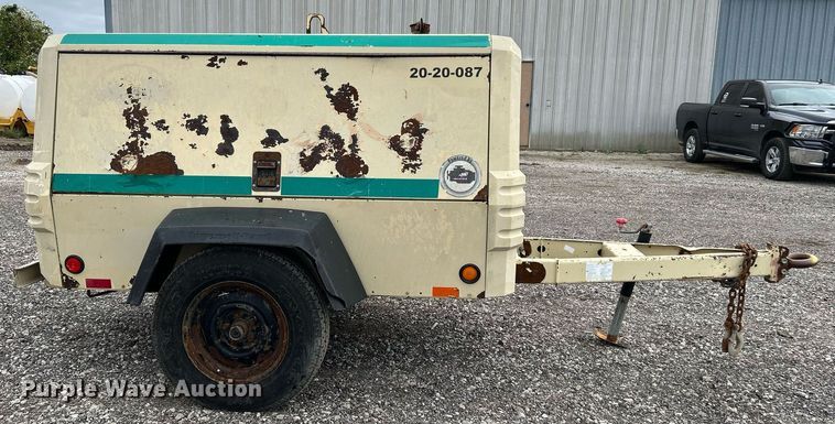 image for item KH9575 2007 Ingersoll Rand P185  air compressor