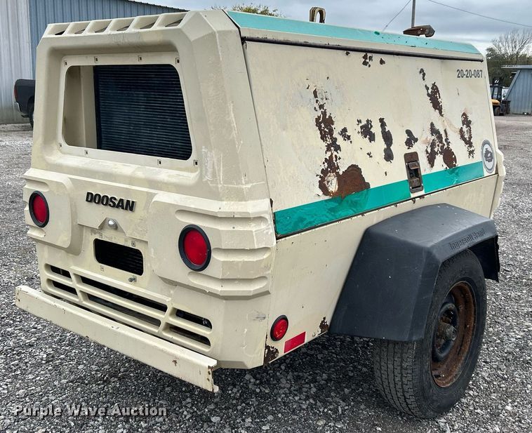 image for item KH9575 2007 Ingersoll Rand P185  air compressor