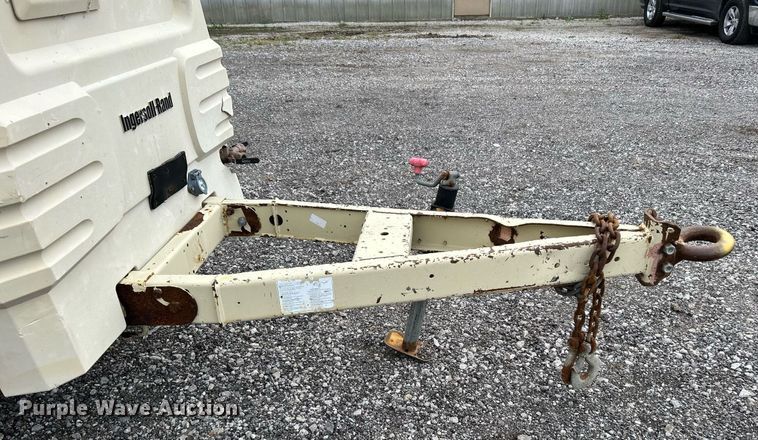 image for item KH9575 2007 Ingersoll Rand P185  air compressor