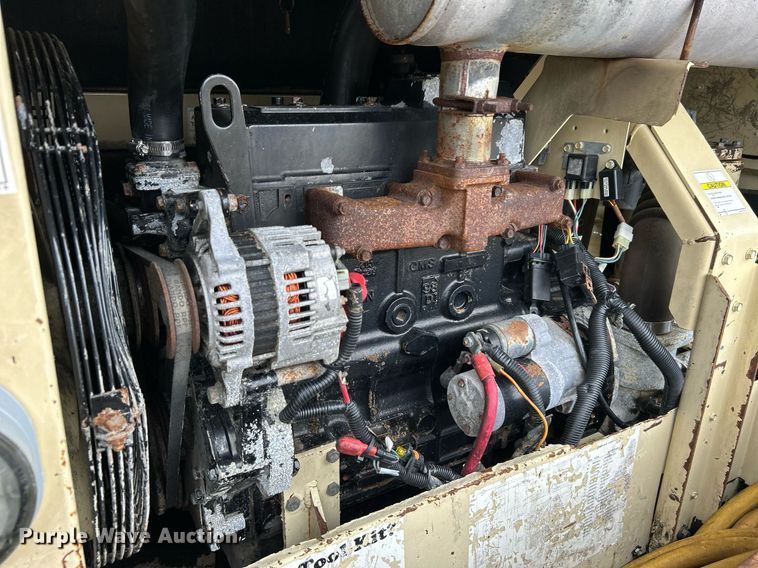 image for item KH9575 2007 Ingersoll Rand P185  air compressor