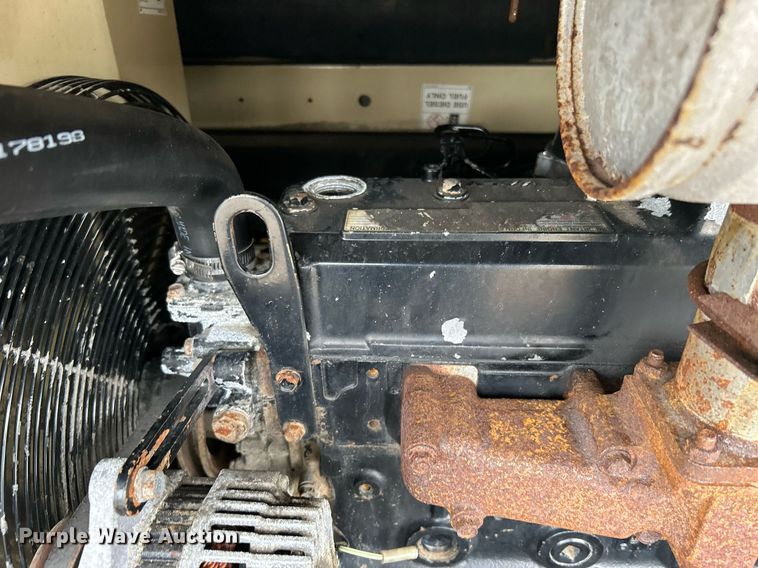 image for item KH9575 2007 Ingersoll Rand P185  air compressor